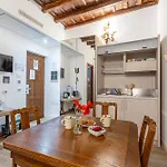 Iflat Antonella House Trevi Terrace Hideaway Πανσιόν 4*