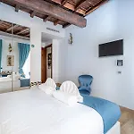 Πανσιόν Iflat Antonella House Trevi Terrace Hideaway 4*