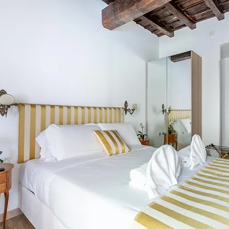 Pensjonat Iflat Antonella House Trevi Terrace Hideaway 4*