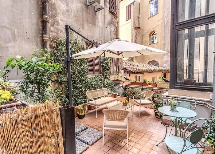 Pensión Iflat Trevi Fountain Terrace Hideaway 4*
