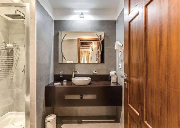 Iflat Trevi Fountain Terrace Hideaway Pensión 4*